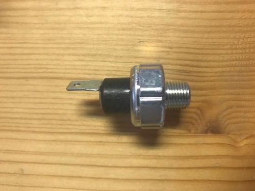 thumbnail image 2 of Briggs & Stratton Oil Pressure Switch Part # 841281 2 of 9