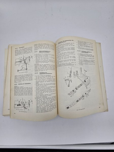 Werkstatthandbuch Ersatzteilkatalog Zetor 8211 8245 9211 9245 10211 10245 11211 11245 12211 12245 14245 16245